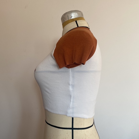 Garage crop tee, with raw edges, very lightweight - Picture 2 of 4